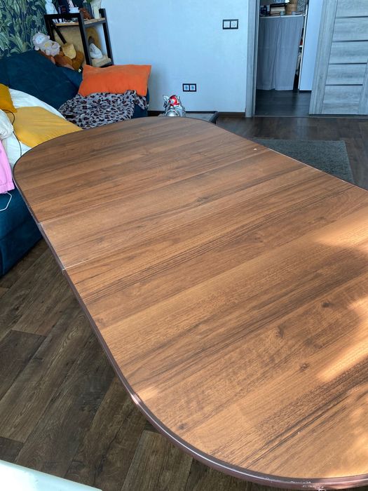 Продадим срочно стол раскладной ,самовывоз