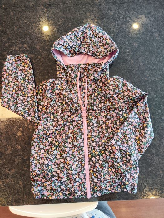 Casaco corta vento H&M 6 anos (110-116cm)
