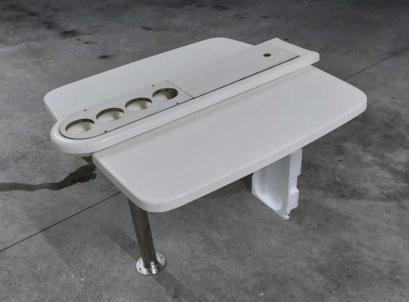 Mesa dobravel em acrílico