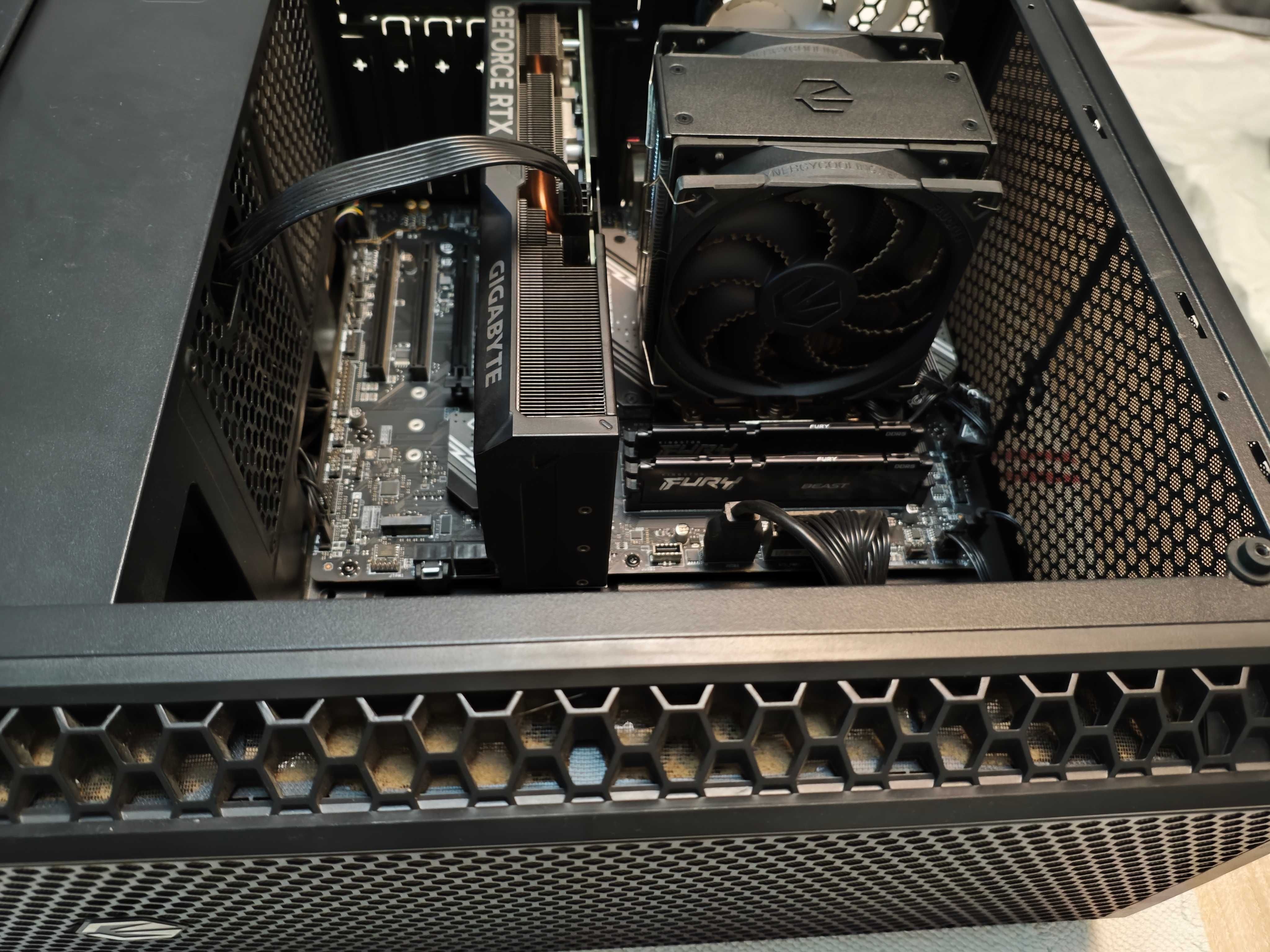 13600K 32GB DDR5 RTX 4070 2.5 TB M.2 + HD 850 Watt Gold Win 11 WiFi 6E