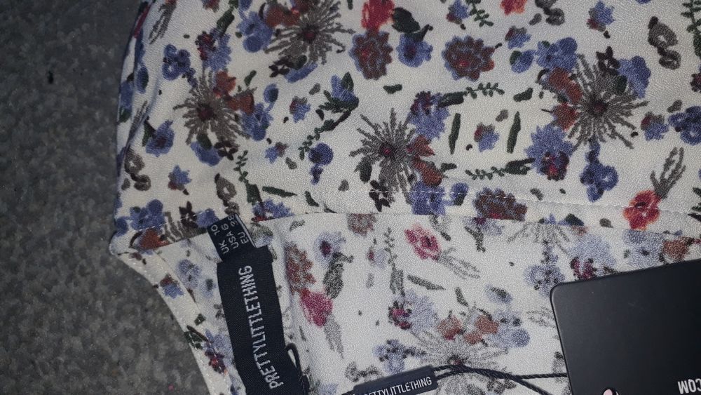 Sukienka kwiaty roz 38