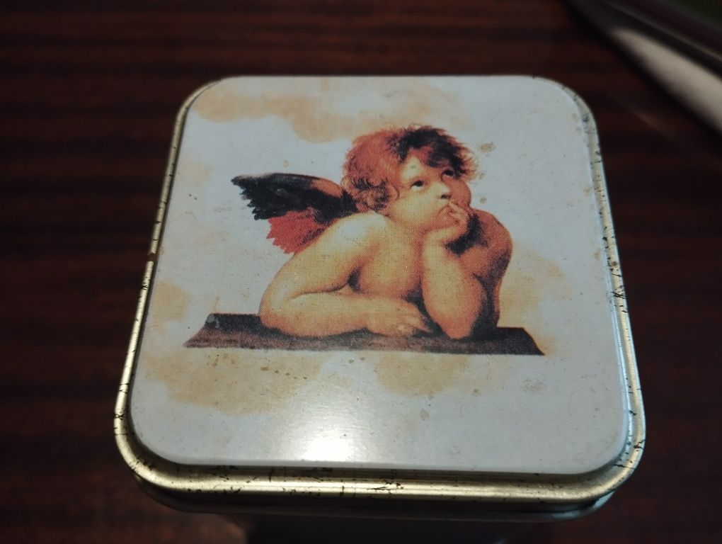 Pudełko metalowe do herbaty z aniołkiem