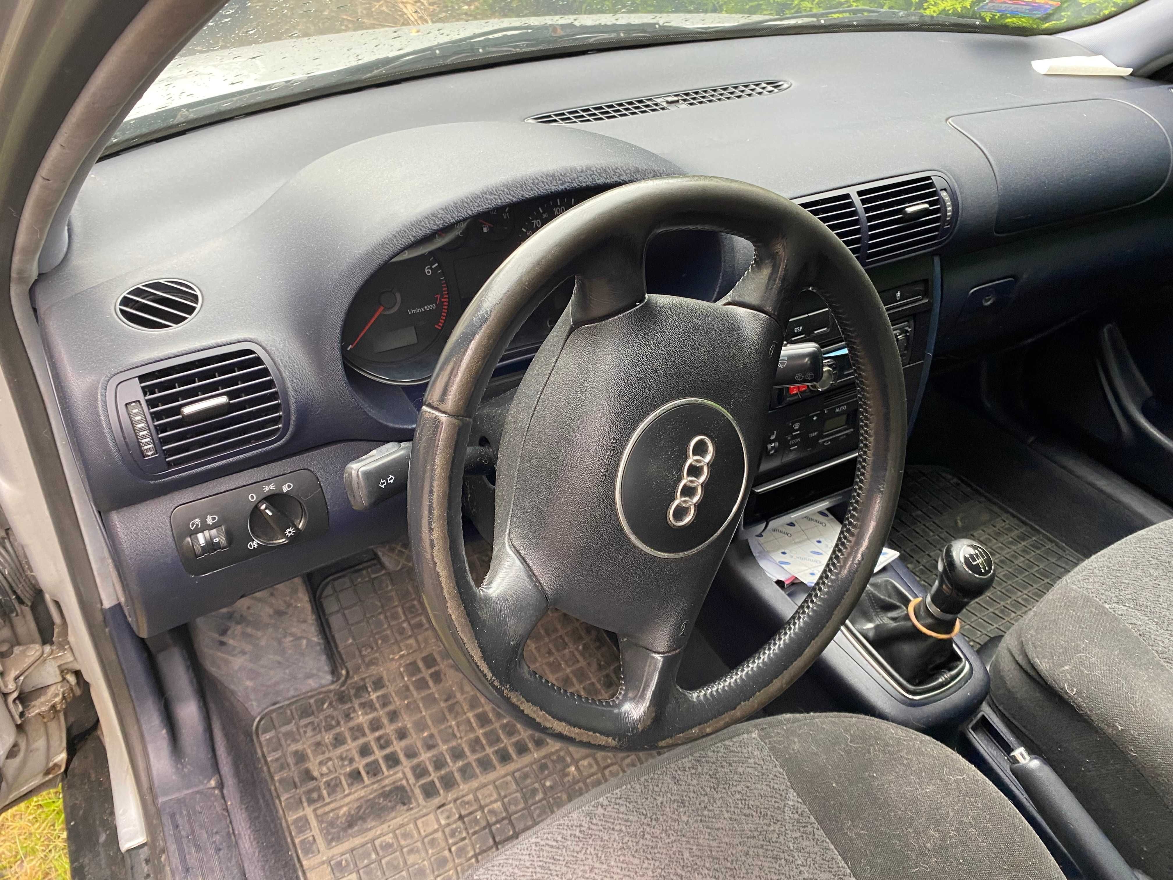 Audi A3 rok produkcji 2002r. uszkodzony silnik