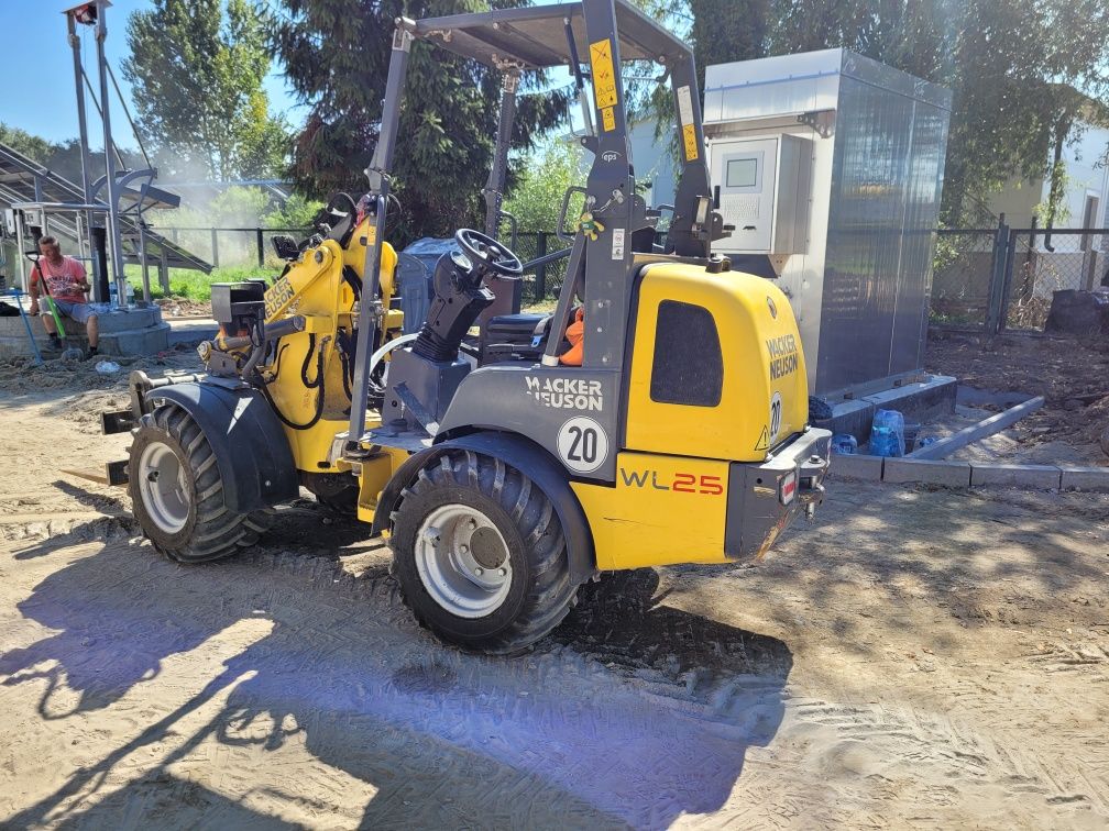Miniładowarka przegubowa łamana wacker neuson wl25 weidemann schaffer