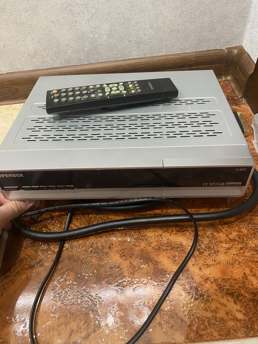 Продам тюнер супутниковий Opnebox x-800