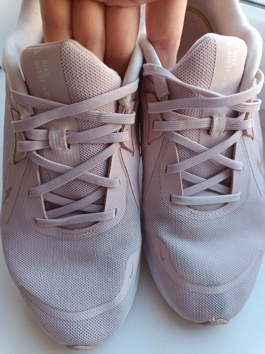 Жіночі кросівки Nike