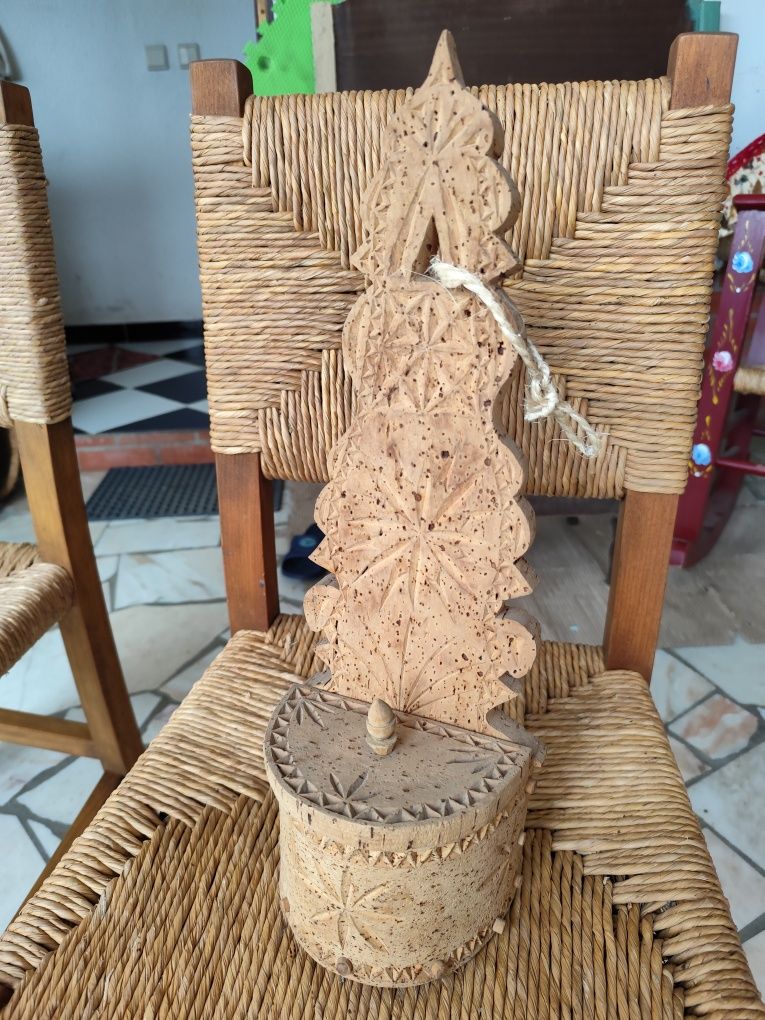 Saleiro Cortiça feito à navalha. Peça Única
