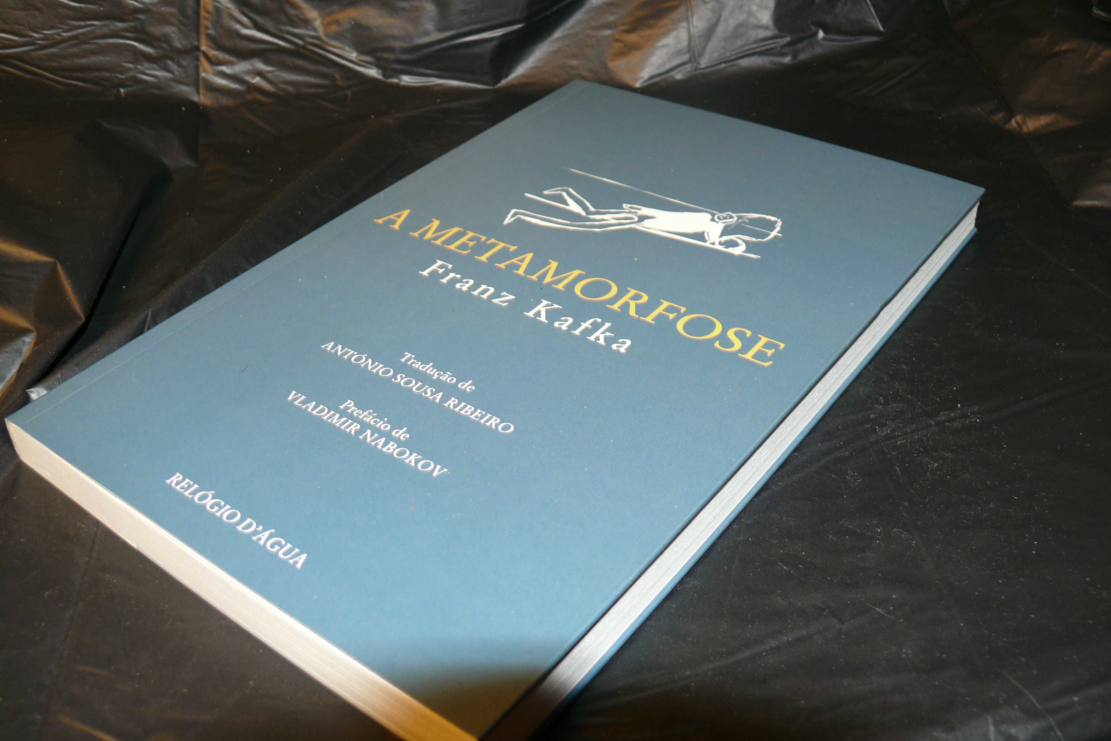 Livro A Metamorfose de Franz Kafka (Português)