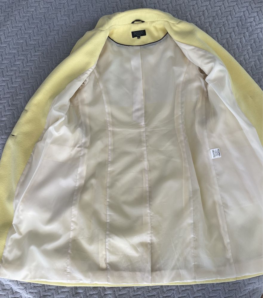 Żółty wełniany płaszcz Passero rozmiar 38