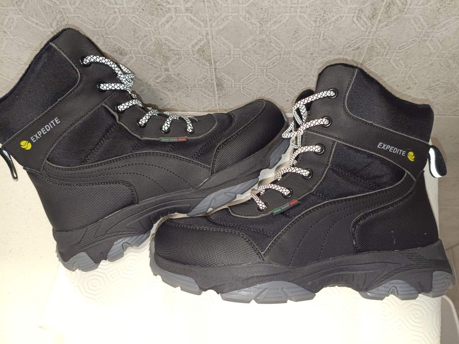 Зимові чоботи 36р  22,5 см нові