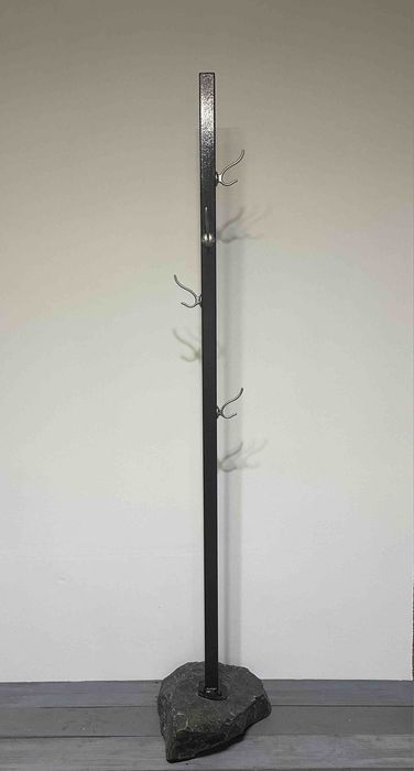 Вішалка камінь-loft для одягу