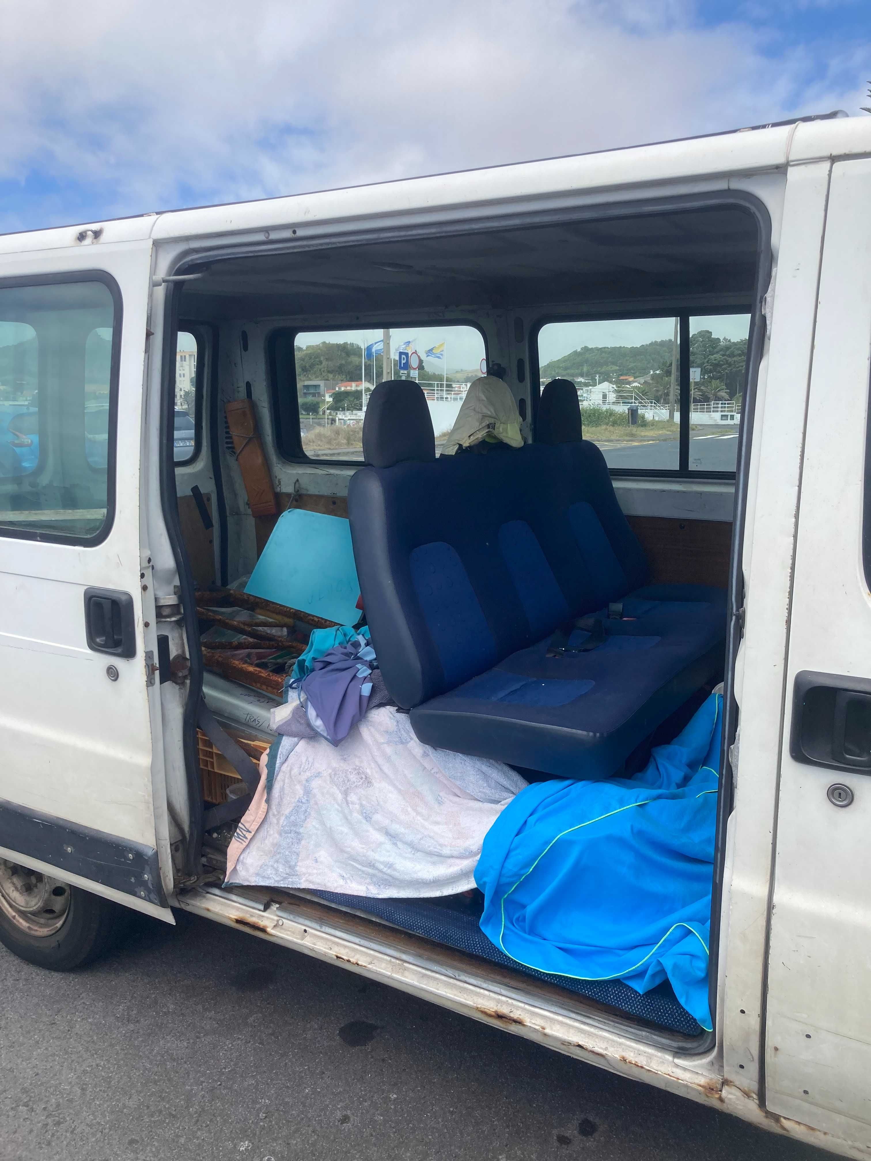 Carrinha de 6 lugares a Diesel - Fiat Ducato