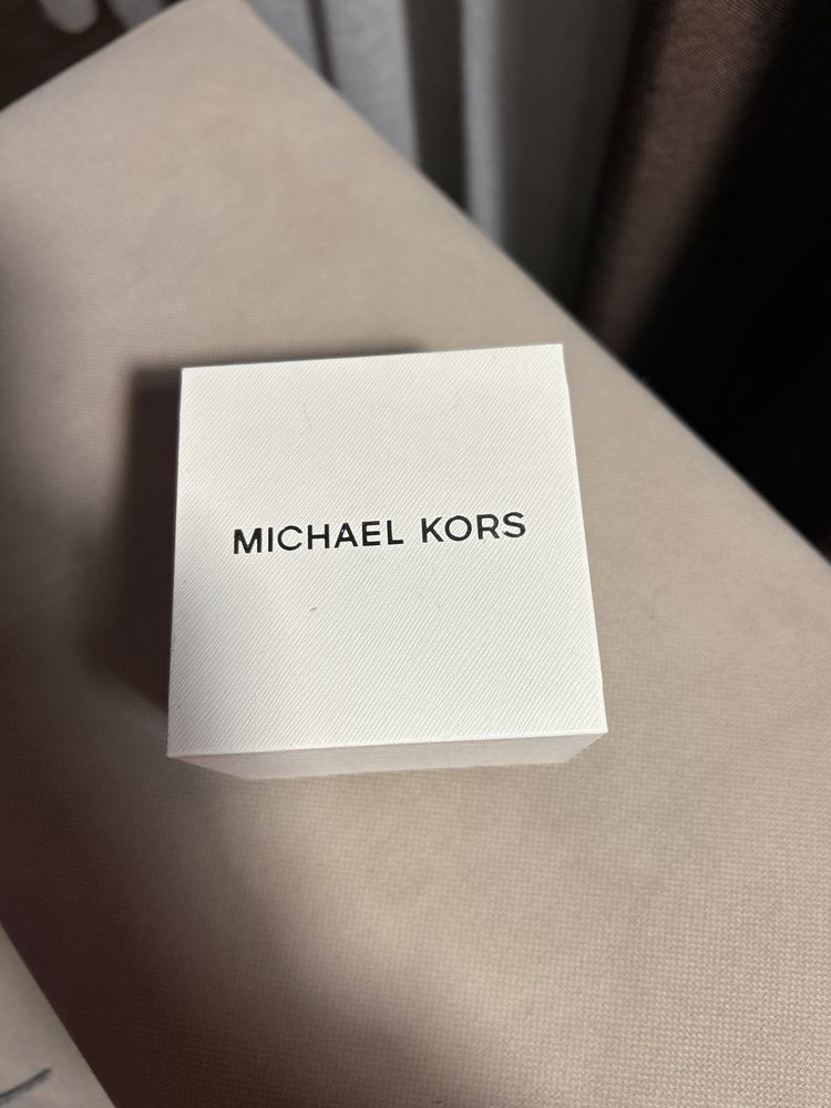 Годинник Michael Kors MK4490