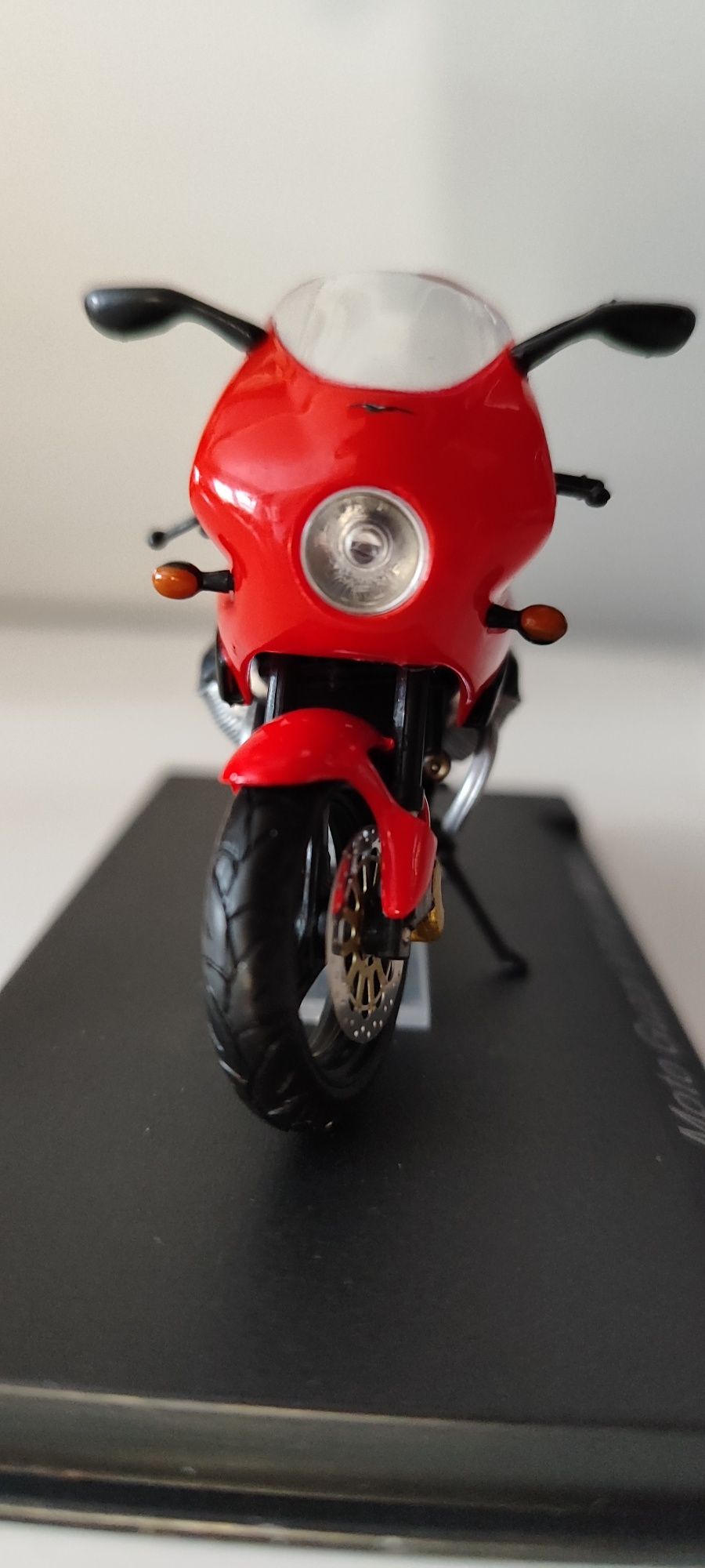 Moto guzzi v12 le mans ixo altaya gablotka
