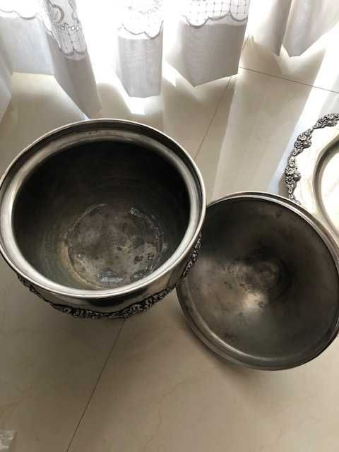 Terrina metal com 30 anos e banho tratamento