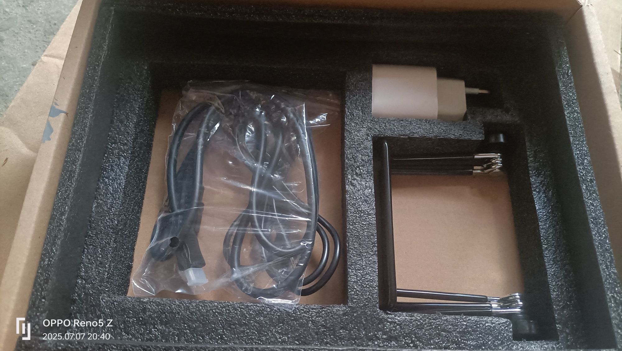 Portable monitor 10.1