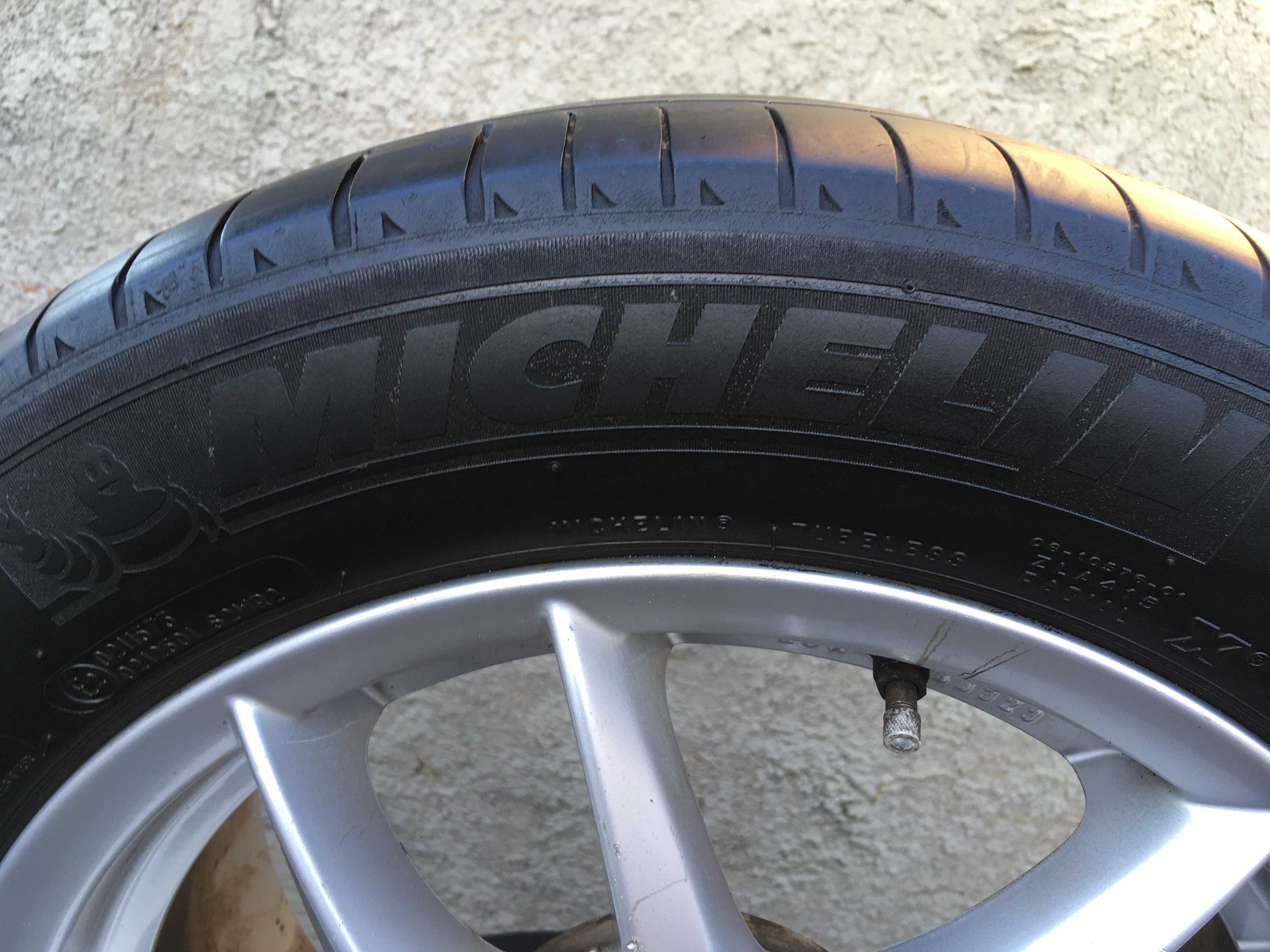 Продам летние шины Michelin  205/55/16