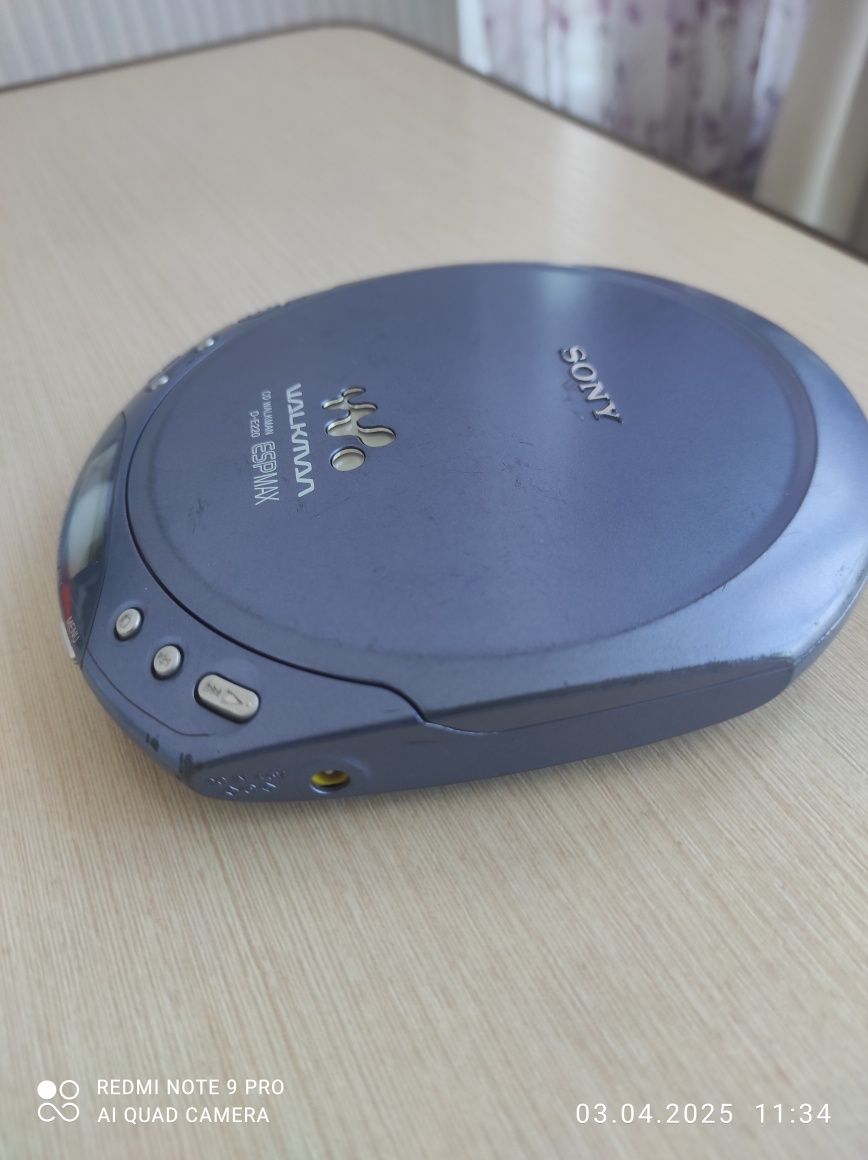 Sony Purple/Blue CD Walkman Player ESPMax [D-E220]