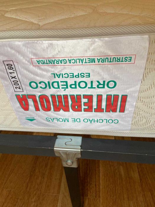 Cama Casal (Estrado + Pés + Colchão)