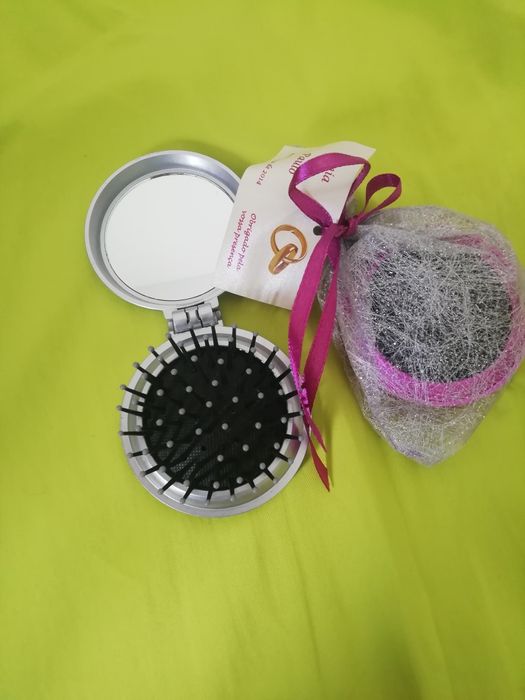 Vendo lembranças de cerimónia