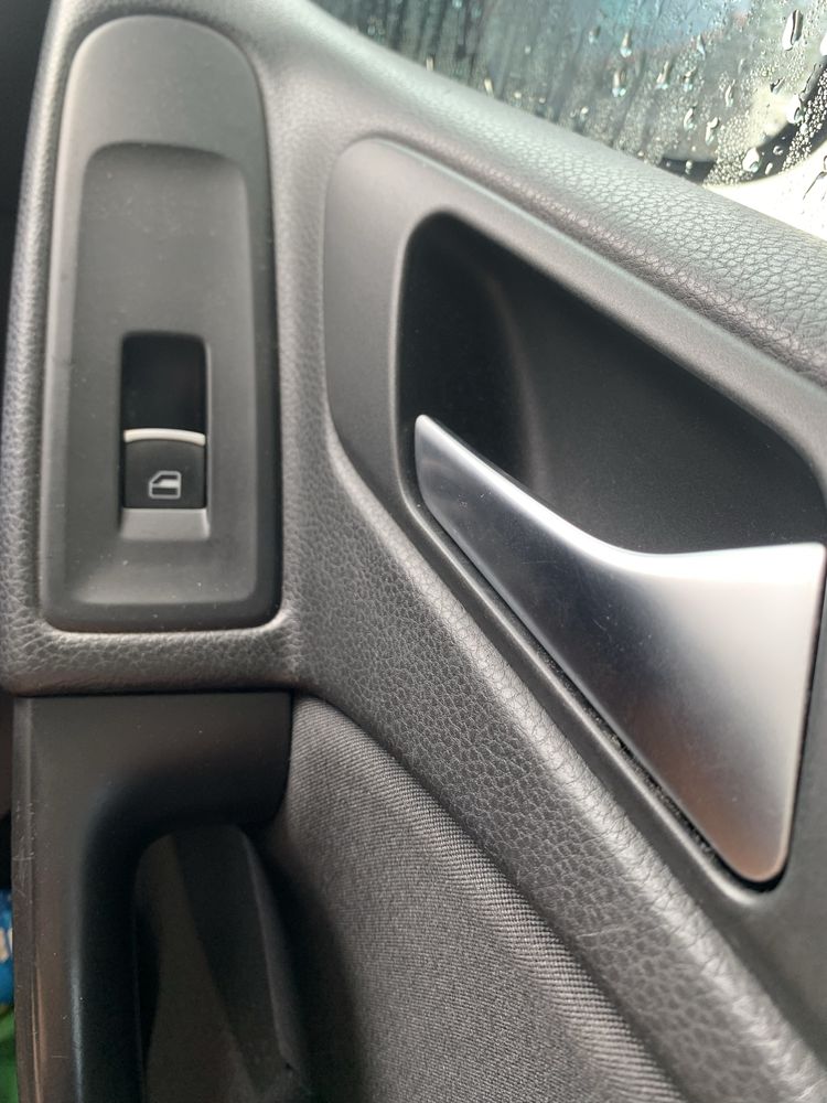 Golf 6 GTI usado com revisoes em dia