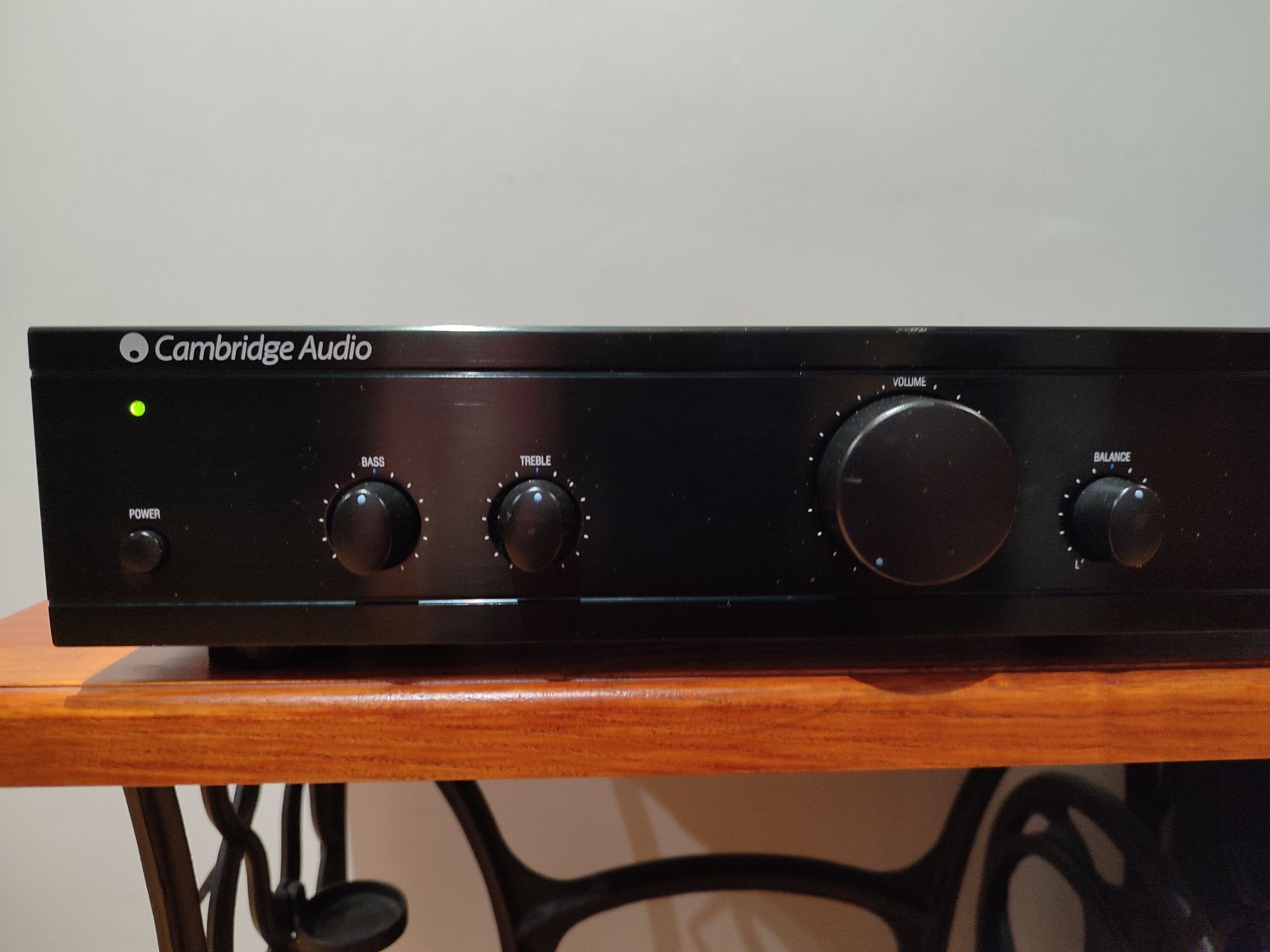 Wzmacniacz stereo Cambridge Audio A1