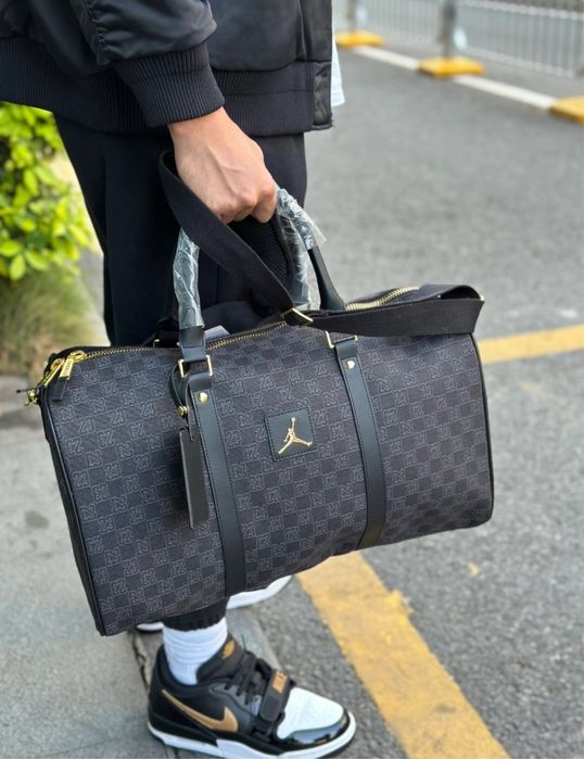 Дорожня сумка Air Jordan Monogram Duffle Bag чорна ОРИГІНАЛ