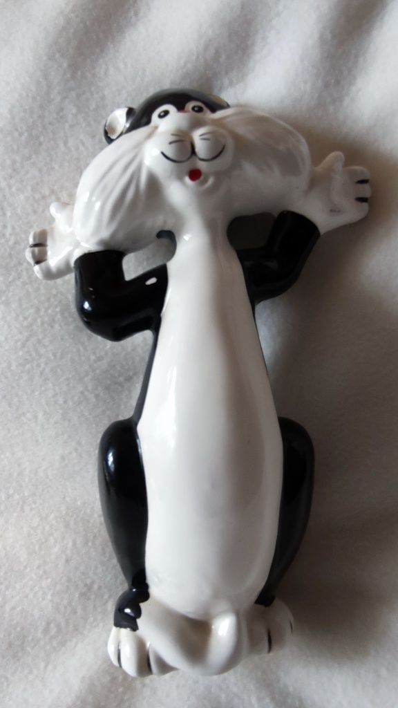Figurka Kot Sylwester zwariowane melodie ceramika