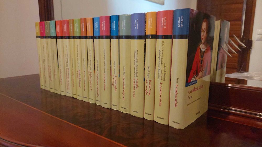18 Livros - Rainhas de Portugal