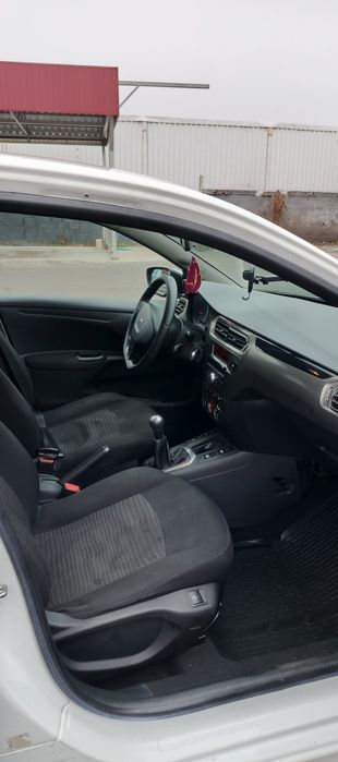 Авто в аренду Пежо 301 газ/бензин, Хендай Акцент газ/бензин, автомат.