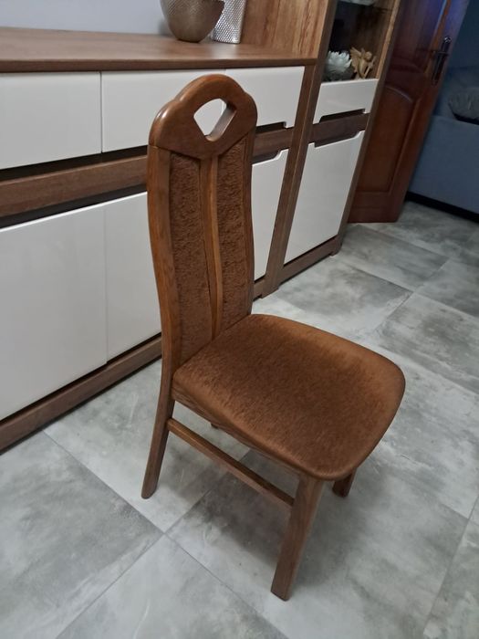 Sprzedam  Krzesła drewniane jak Nowe