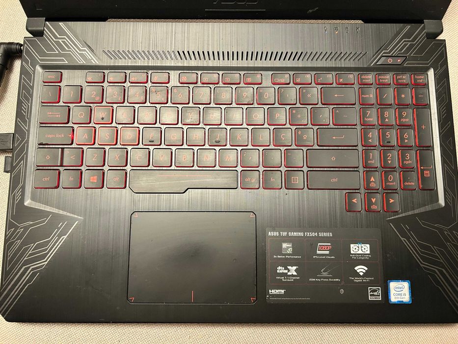 Portátil - ASUS TUF FX504GM – i5 8300H / GTX 1060 / 16GB RAM