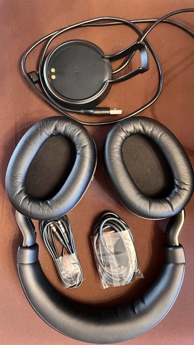 Jabra Evolve2 85 + Stacja Ładująca – Stan jak nowe