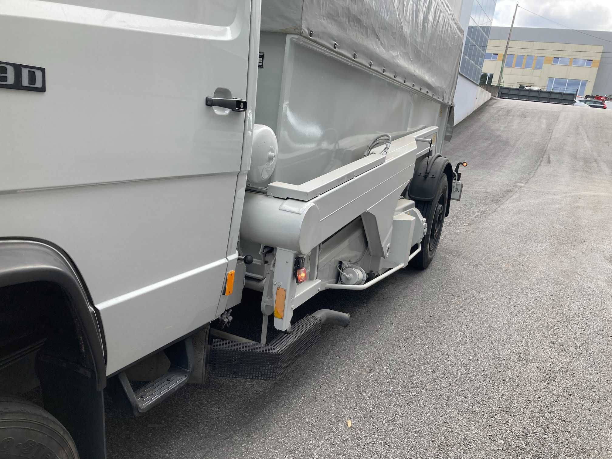 Mercedes-Benz 809d Ruthmann Cargoloader