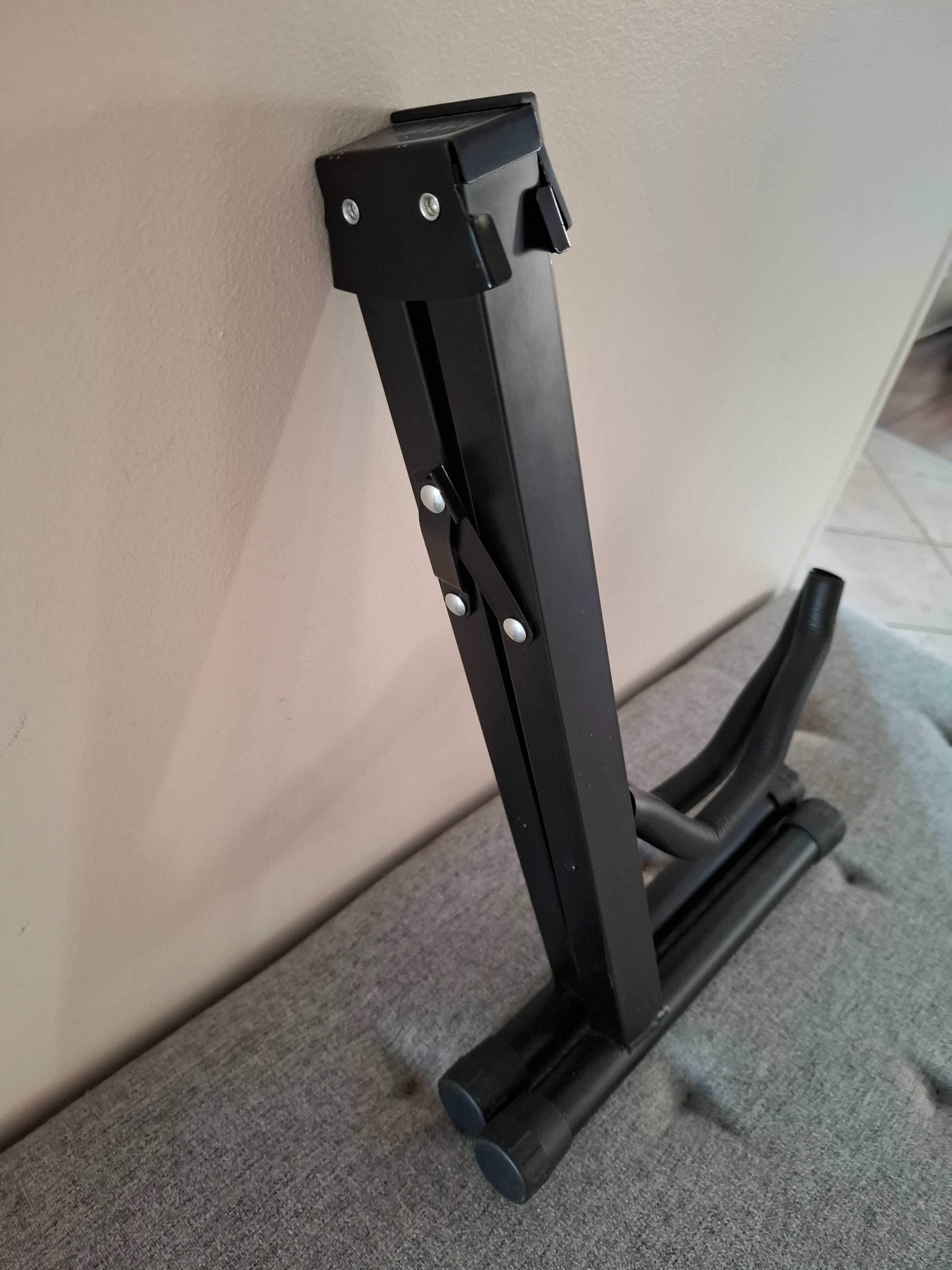Stojak na gitarę