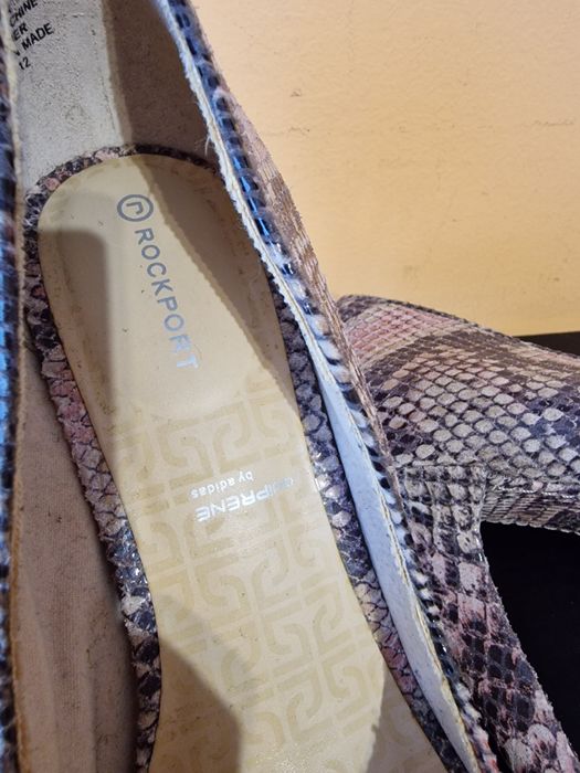 Sapatos Salto em Pele Rockport