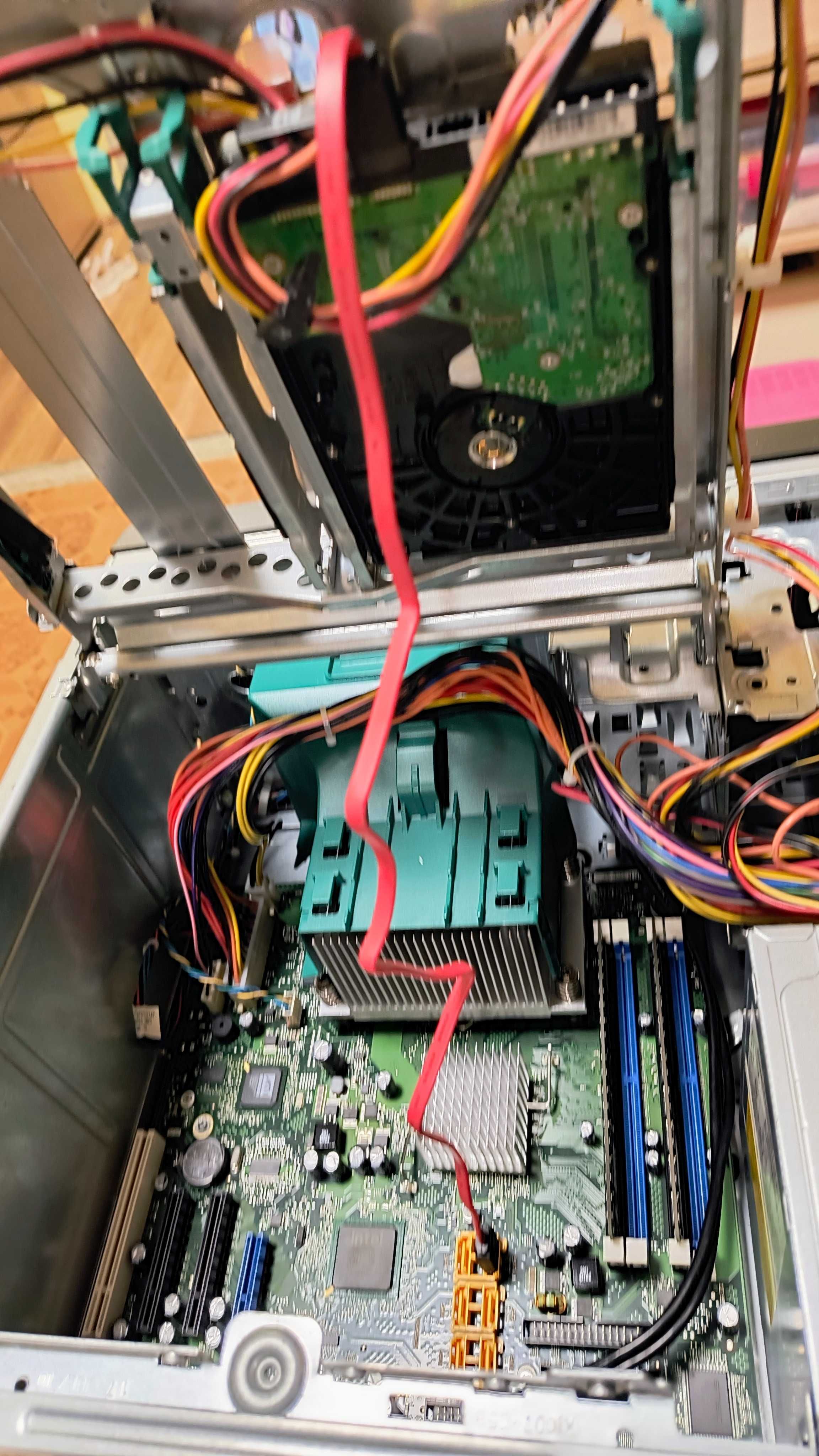 Продам сервер Fujitsu Primergy TX100 S1