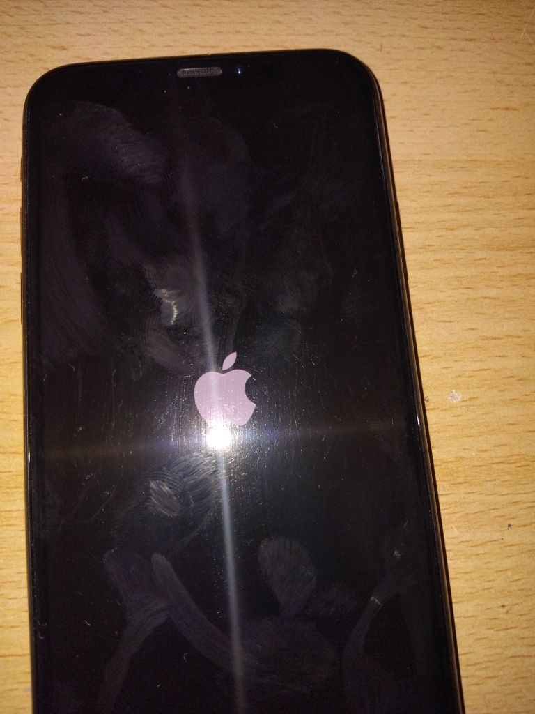 Vendo iphone xs e Huawei p40 lite 100€ cada um ou troca por iphone 12
