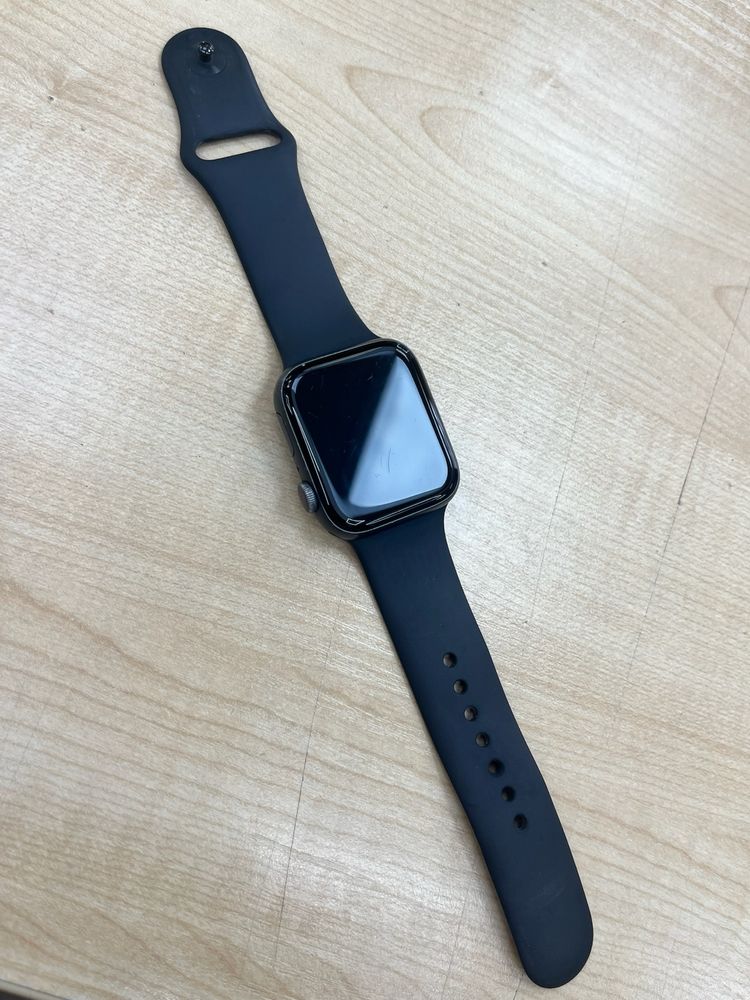 Apple Watch SE 40 mm