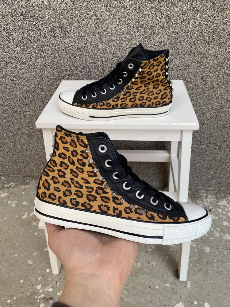 Оригінал шкіряні кеди Converse Chuck Taylor All Star Leopard Stud 24см