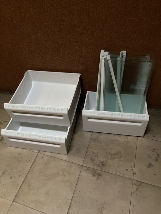 Gavetas e prateleiras frigorífico AEG