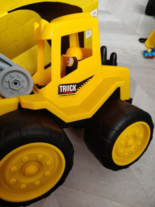 Duża koparka dla dzieci