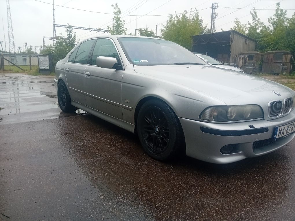 BMW E39, 530D, uszkodzona