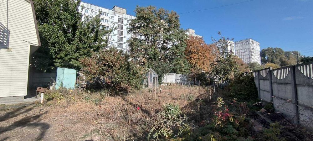 Продам будинок на 12 кварталі, зручна локація