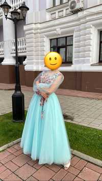 Продам ШИКАРНОЕ выпускное платье