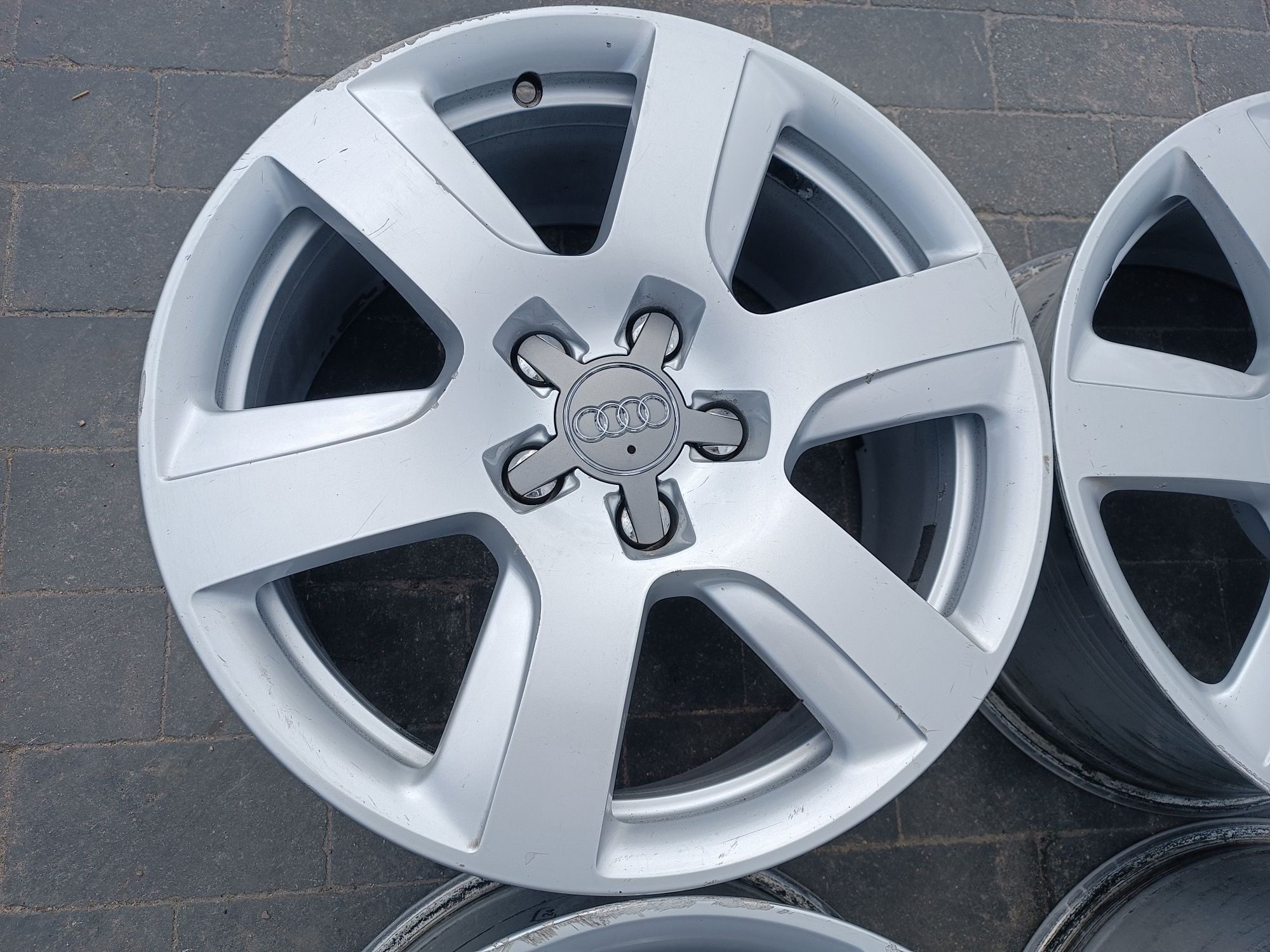 Felgi Alu Audi A6 C7  A4 B8  5x112 ET39 8J17