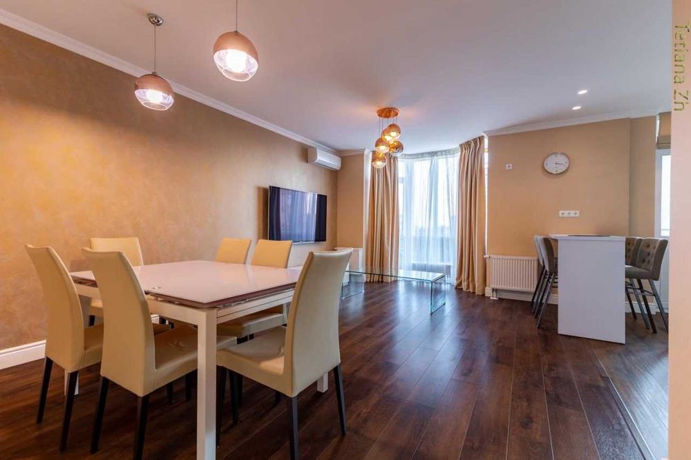 Простора і затишна квартира біля метро Лук’янівська