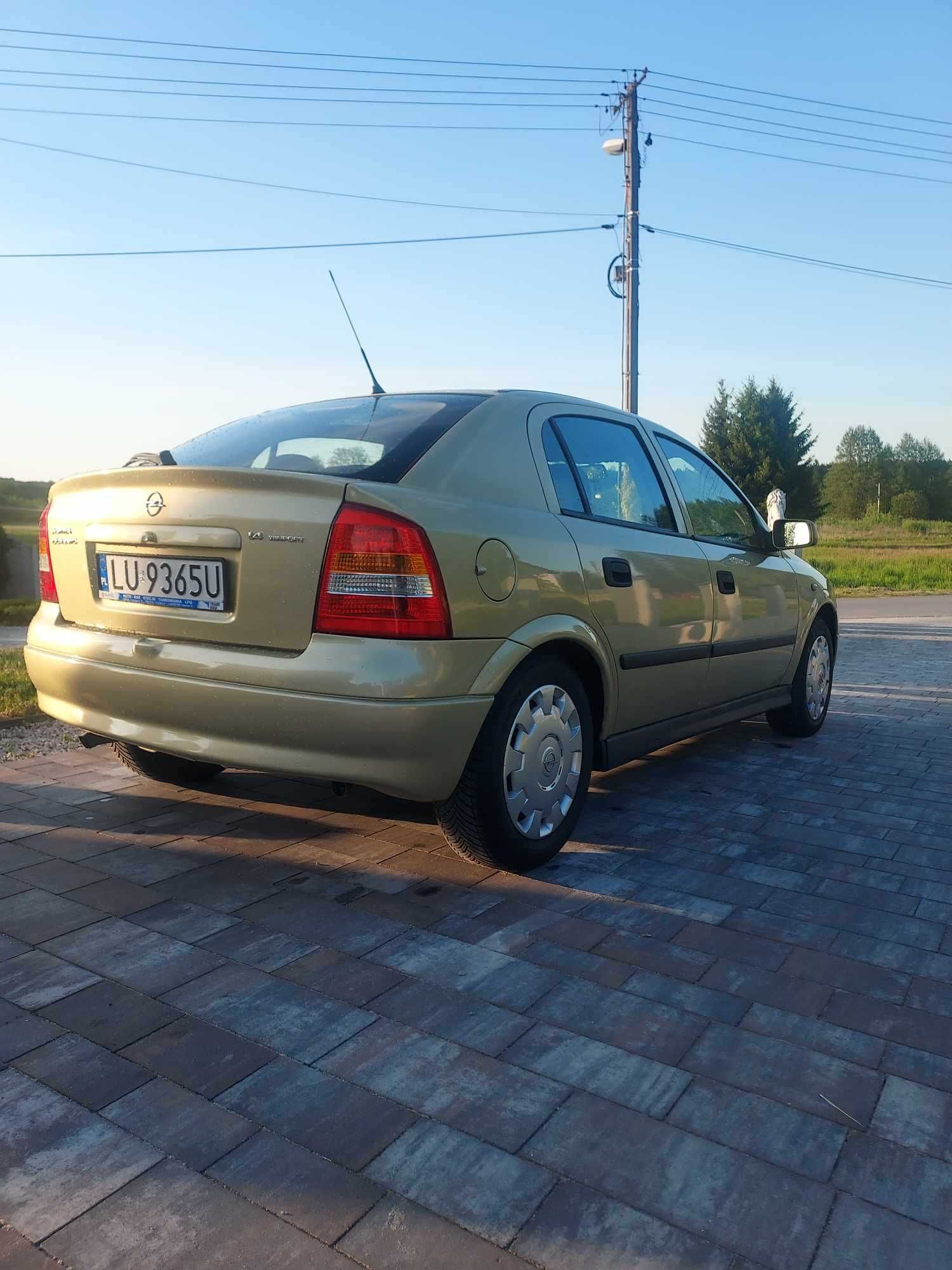 Opel Astra 2005r