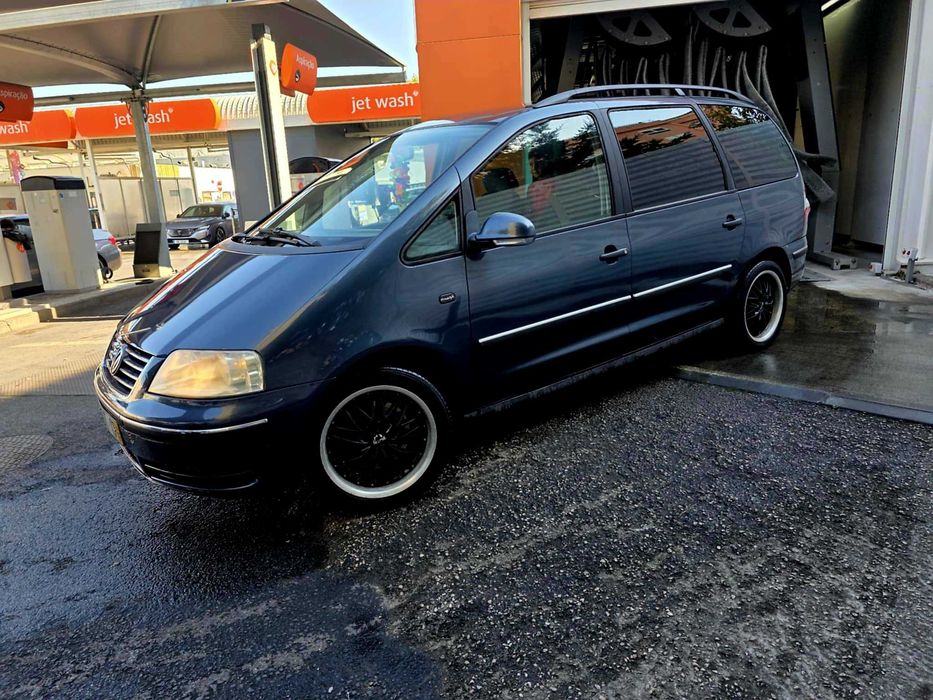 Vw sharan 1.9tdi 130cv de 2004 com 239788reais.