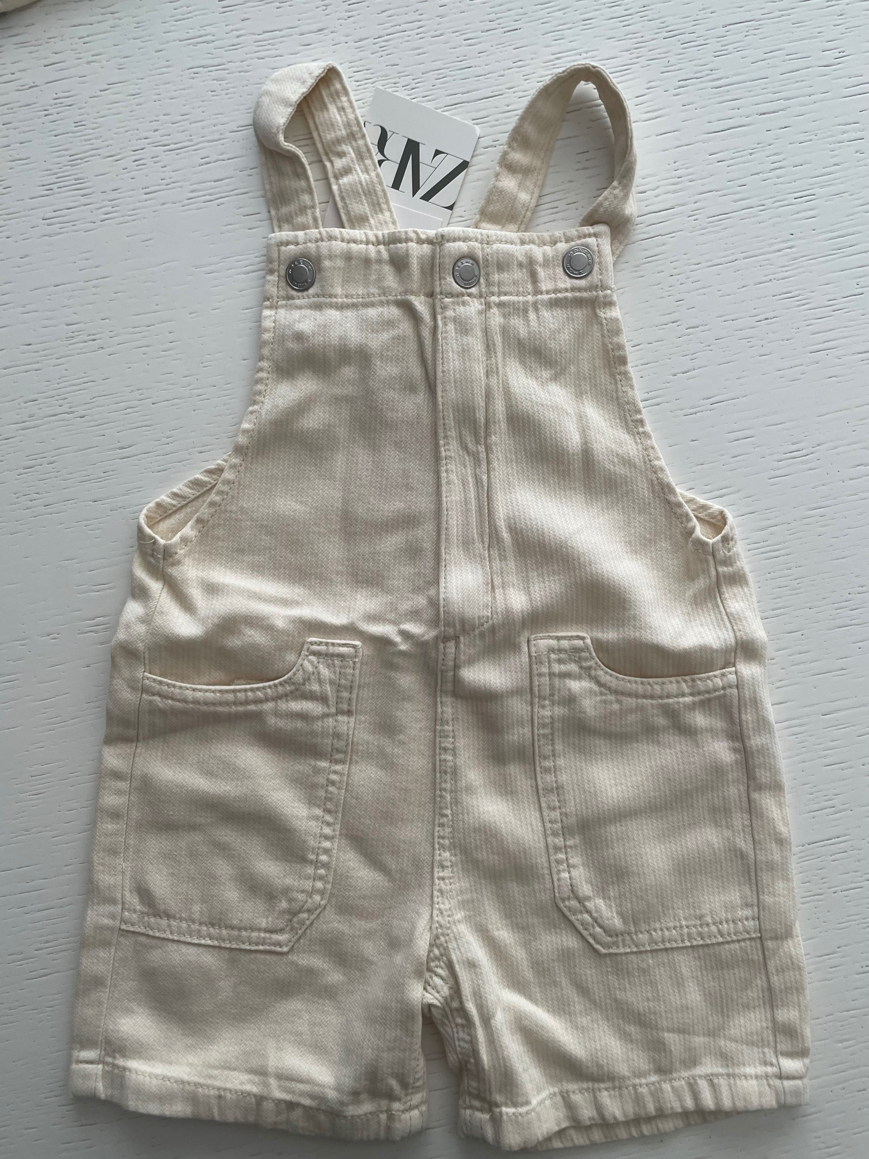 Conjunto macacão e T-shirt 18m/24m